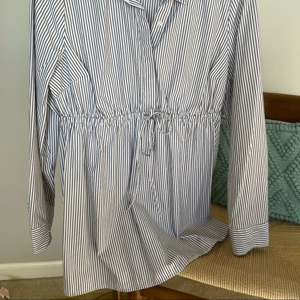 Maternity top size medium